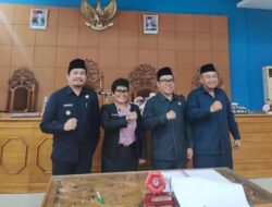 Paripurna DPRD BU, Mendengarkan Jawaban Eksekutif Atas Pandangan Umum Fraksi