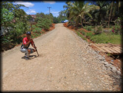 Dinas PUPR Membangun Jalan Hotmex Penghubung Desa Tanjung Muara Dengan Desa Muara Santan Anggaran Tahun 2024