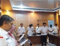 Sekwan DPRD Kabupaten Bengkulu Utara Pimpin Penandatanganan Pakta Integeritas ASN Yang Ada di Sekretariat DPRD.