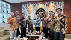 Ketua Dewan Bengkulu Utara Parmin Sip Dampingi Bupati Bengkulu Utara Terima LPH Dari BPK RI