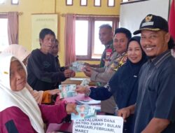 Pemerintah Desa Sido Urip Bagikan BLT DD ke 6 KPM